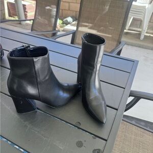 A New Day Black Pointed Toe Ankle Boots Women’s 8.5 Block Heel